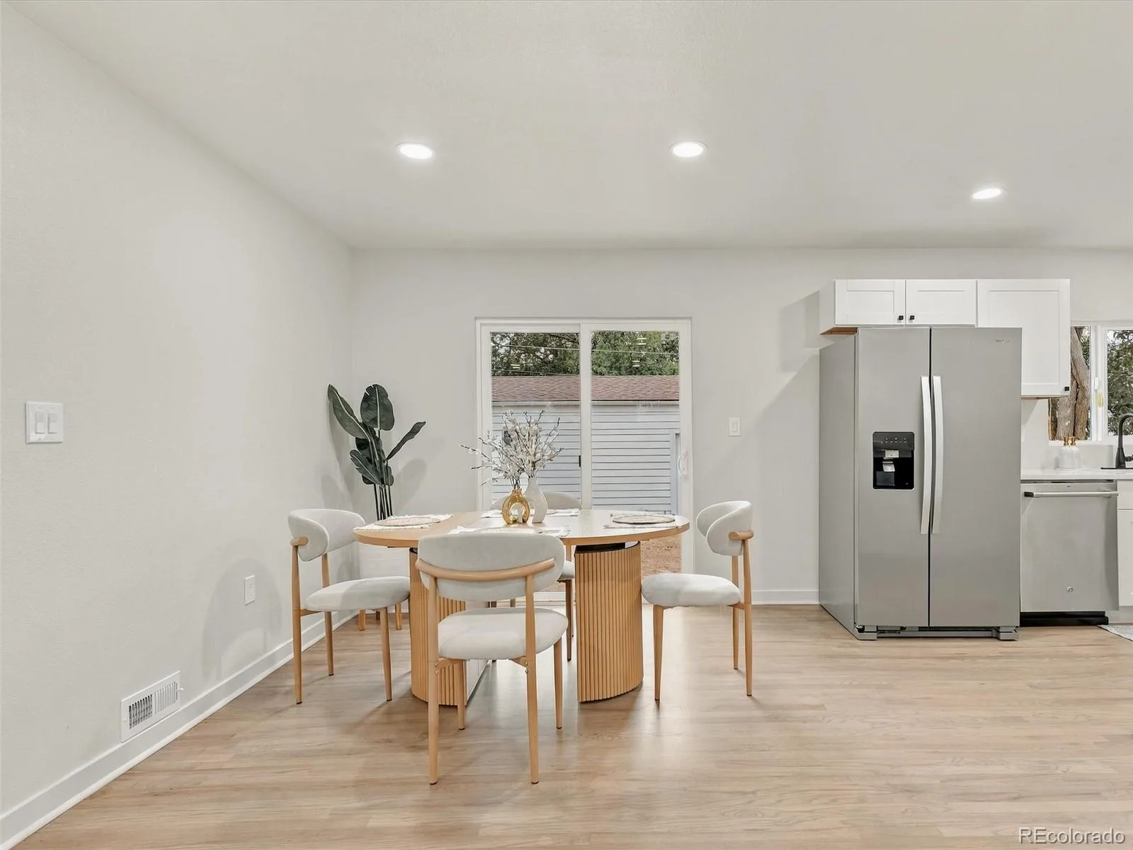 1967 Macon Street Aurora CO 80010 | MLS #REC3814895 09302026043951 1600 6