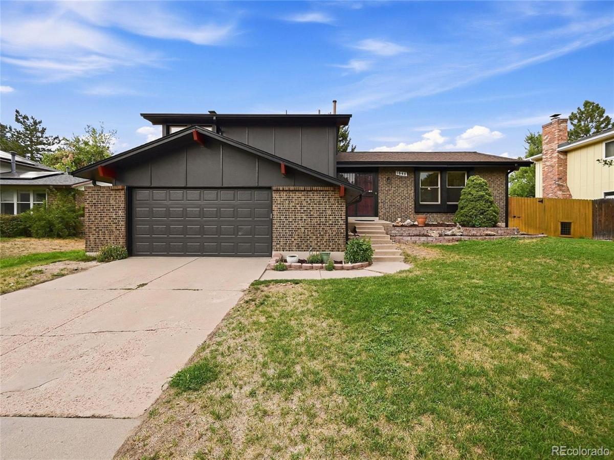 1648 S Kingston Street Aurora CO 80012 | MLS #REC3816593 MLS #REC3816593 image #0