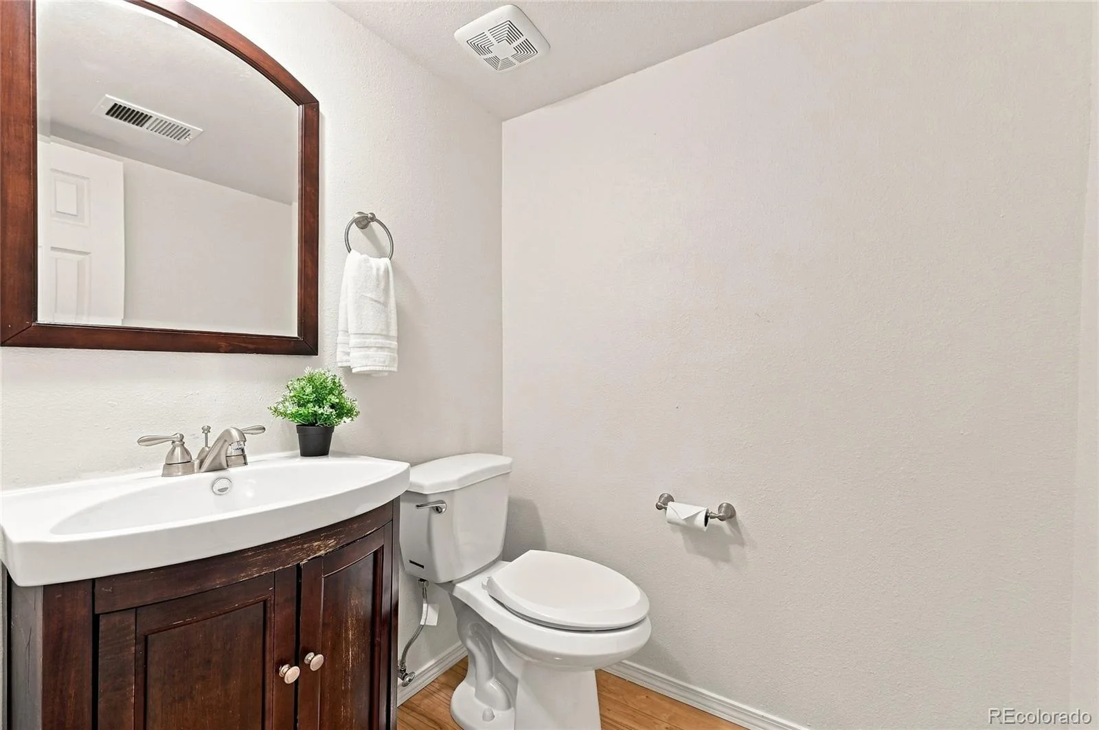 1648 S Kingston Street Aurora CO 80012 | MLS #REC3816593 07302026155942 1600 18