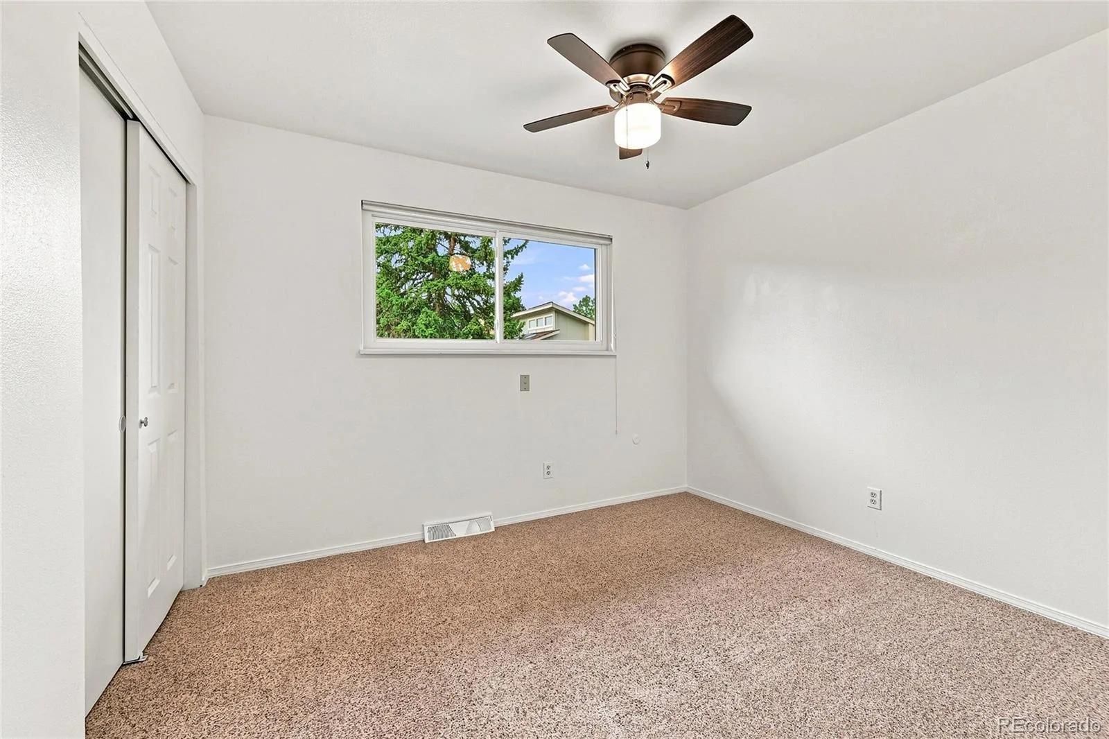 1648 S Kingston Street Aurora CO 80012 | MLS #REC3816593 07302026155942 1600 24