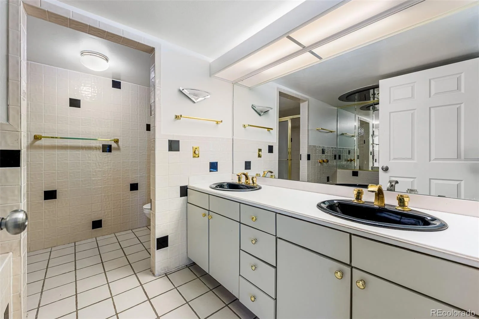 7000 E Quincy Avenue #204 #B Denver CO 80237 | MLS #REC3822731 09232026071427 1600 19
