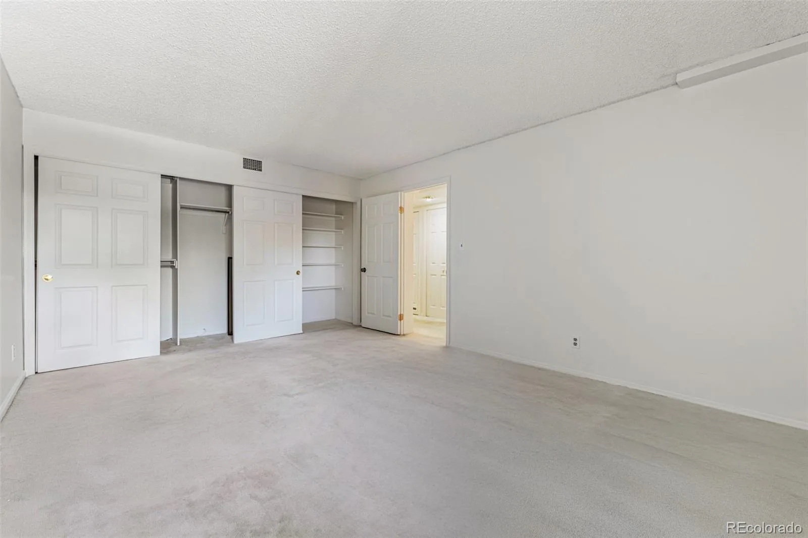 7000 E Quincy Avenue #204 #B Denver CO 80237 | MLS #REC3822731 09232026071427 1600 23