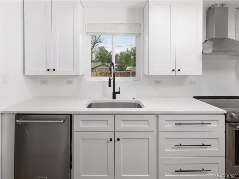 2918 S Ogden Street Englewood CO 80113 MLS #REC3825986 05122026190229 800 16
