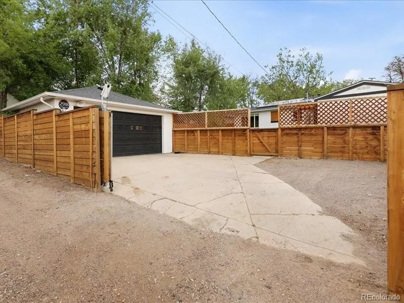 2918 S Ogden Street Englewood CO 80113 MLS #REC3825986 05122026190229 800 47