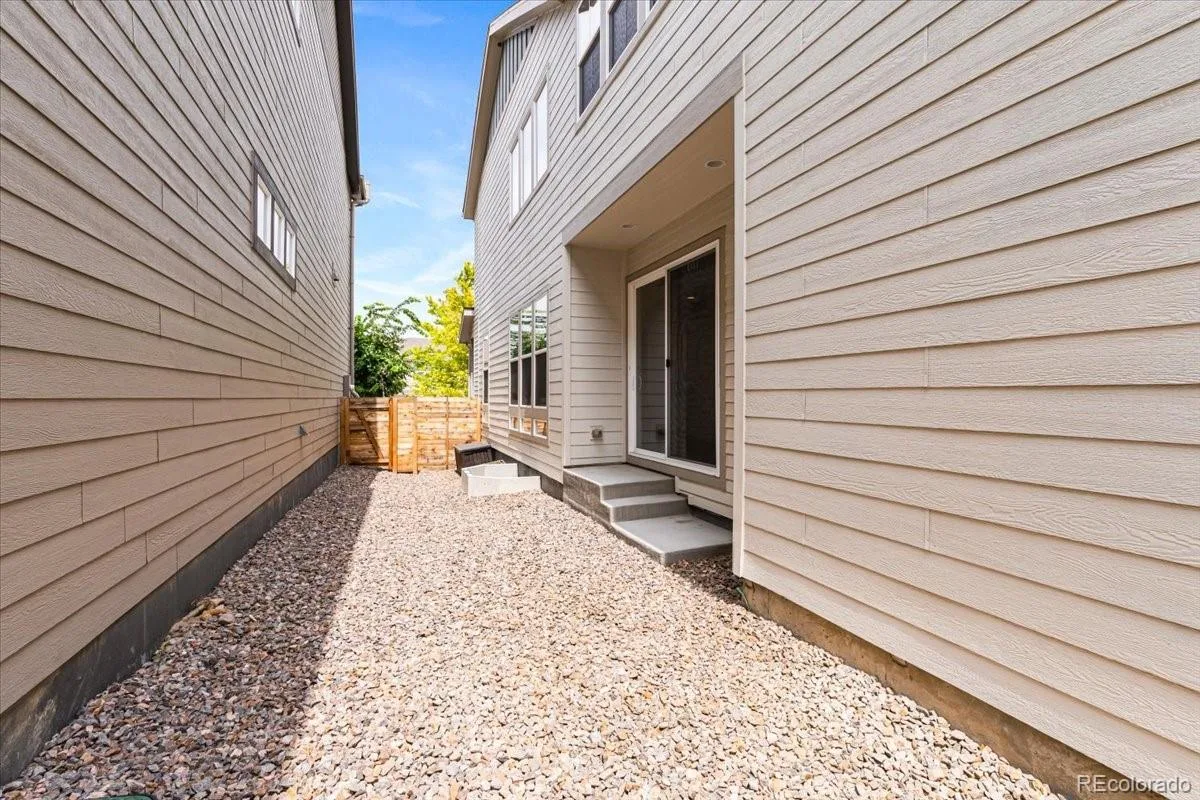 10537 Oncilla Lane Lone Tree CO 80124 | MLS #REC3826039 08122026215958 1200 23