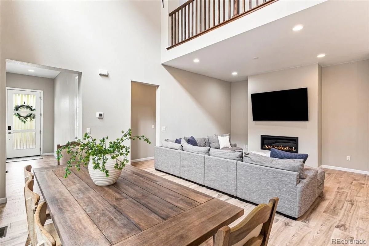 10537 Oncilla Lane Lone Tree CO 80124 | MLS #REC3826039 08122026215958 1200 3
