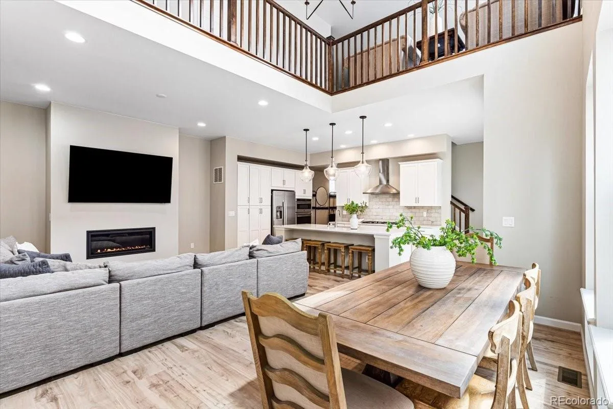 10537 Oncilla Lane Lone Tree CO 80124 | MLS #REC3826039 08122026215958 1200 4