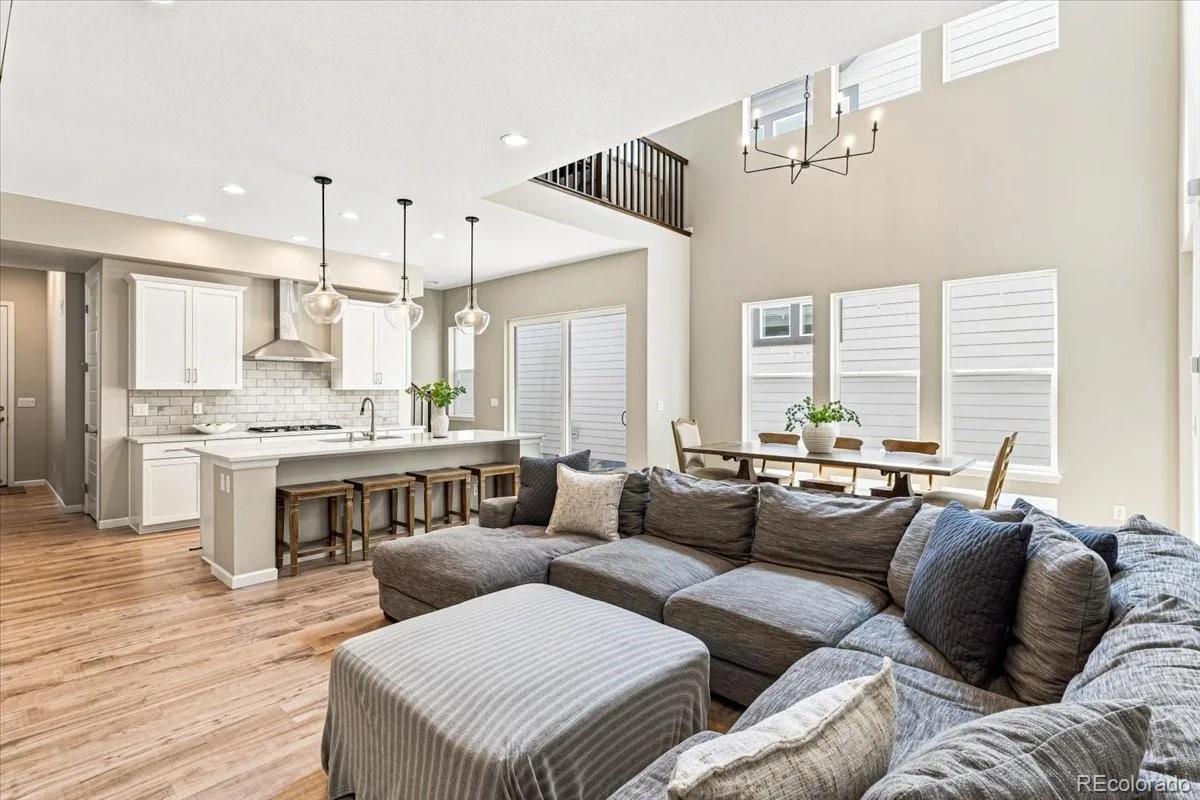 10537 Oncilla Lane Lone Tree CO 80124 | MLS #REC3826039 08122026215958 1200 5