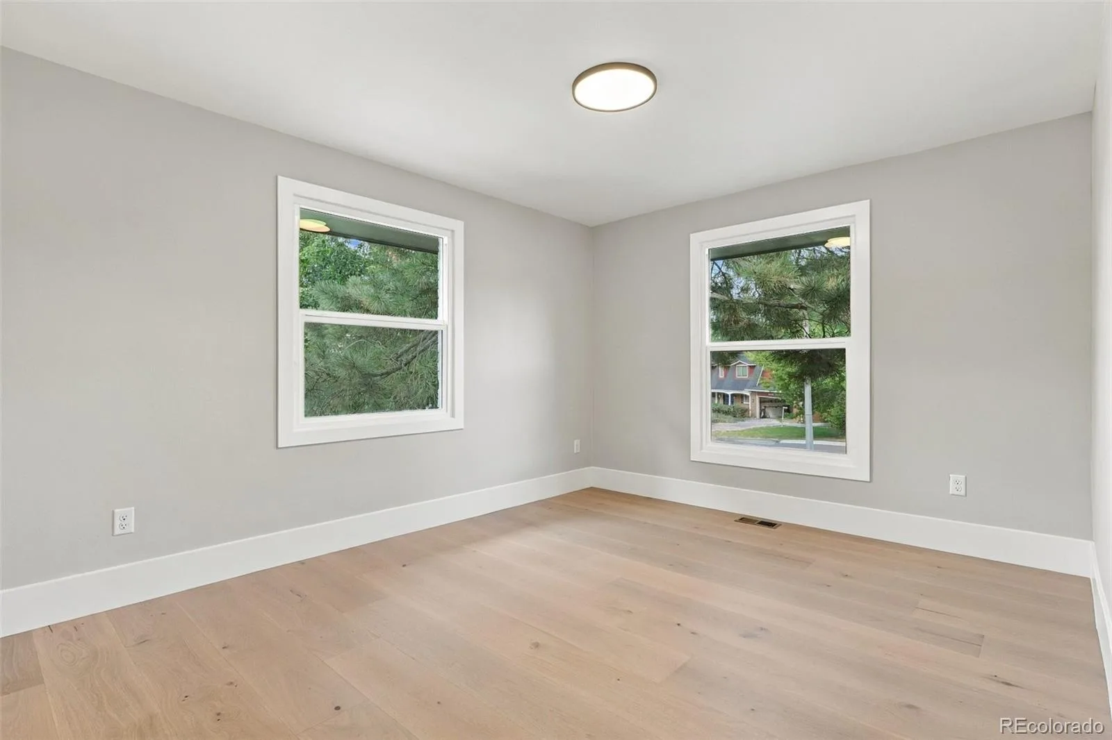 3051 Oak Street Denver CO 80215 | MLS #REC3826927 09242026153546 1600 19