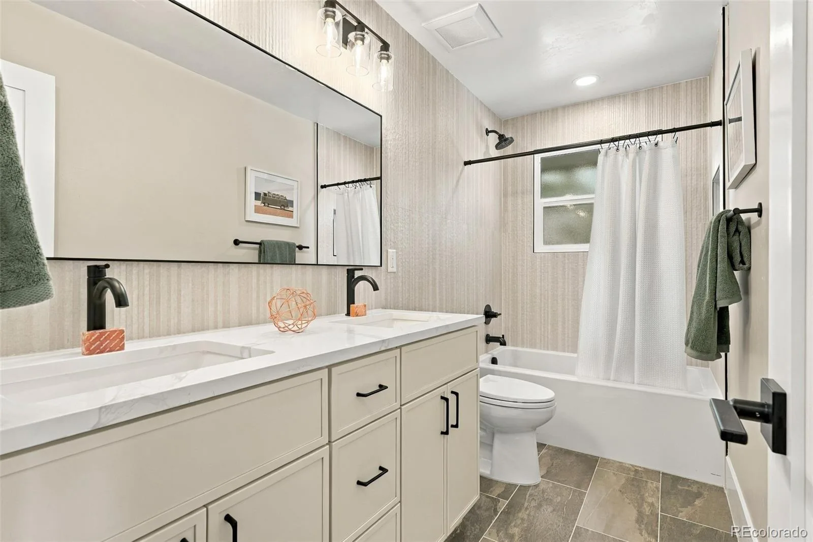 3051 Oak Street Denver CO 80215 | MLS #REC3826927 09242026153546 1600 20