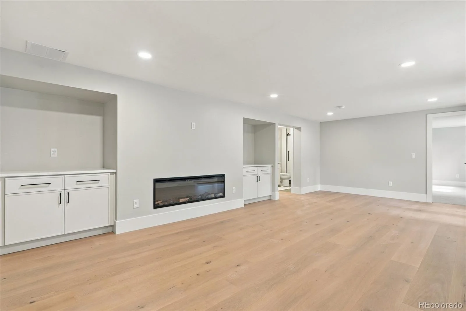 3051 Oak Street Denver CO 80215 | MLS #REC3826927 09242026153546 1600 24