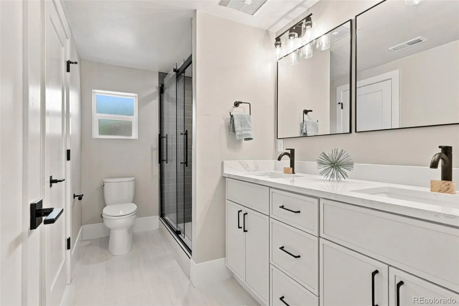 3051 Oak Street Denver CO 80215 | MLS #REC3826927 09242026153546 1600 28
