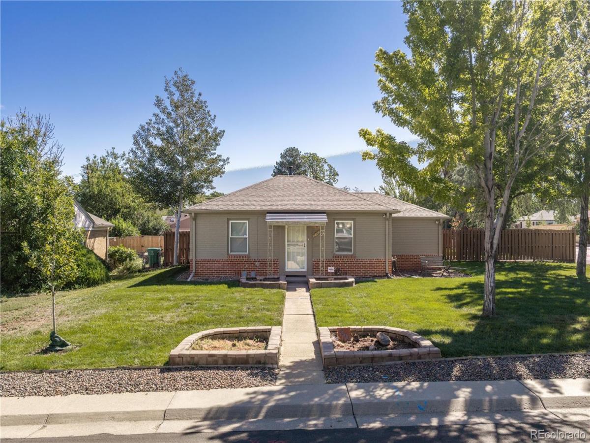 2600 Olive Street Denver CO 80207 | MLS #REC3828835 MLS #REC3828835 image #0