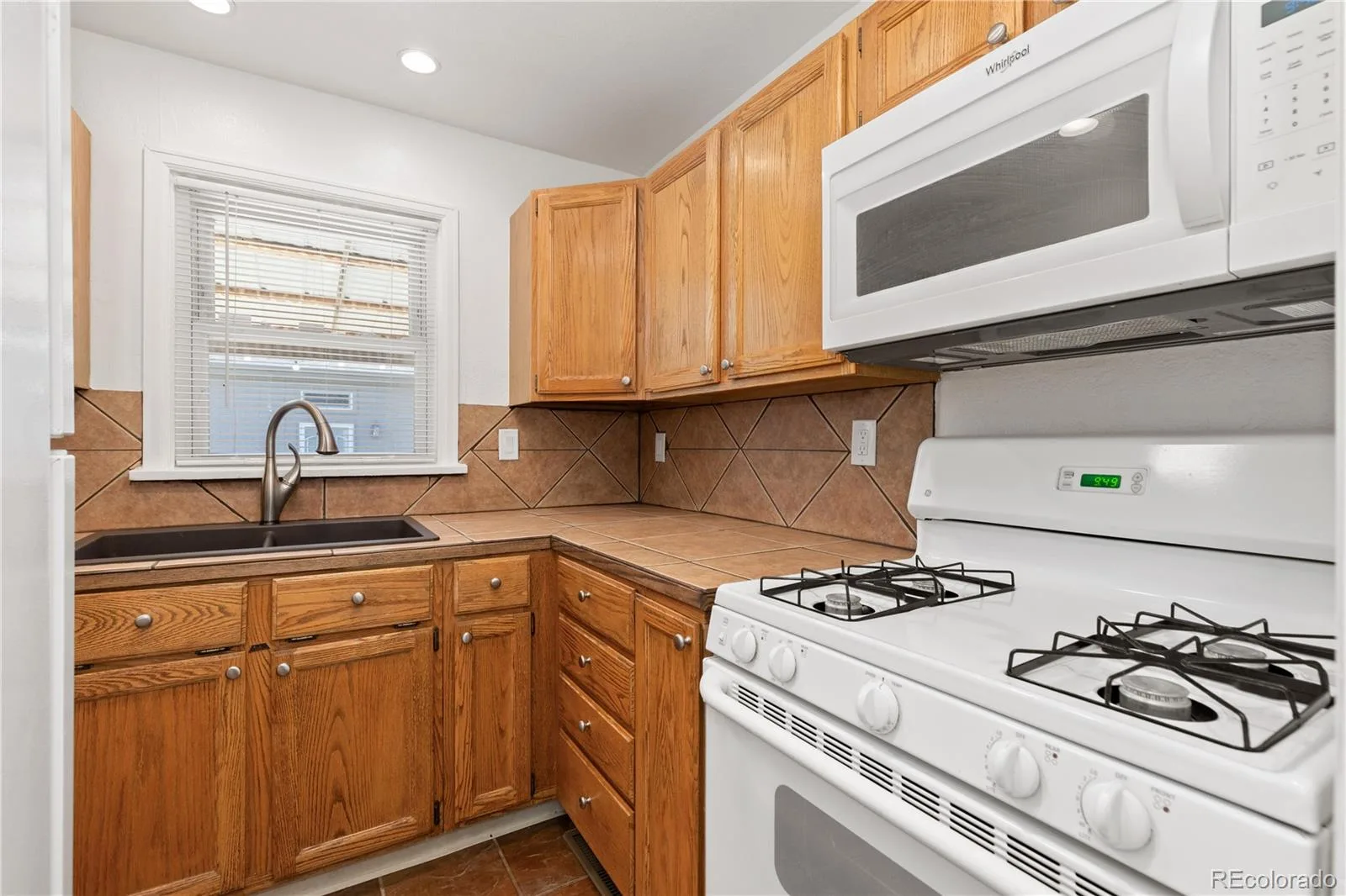 2600 Olive Street Denver CO 80207 | MLS #REC3828835 09242026194715 1600 4
