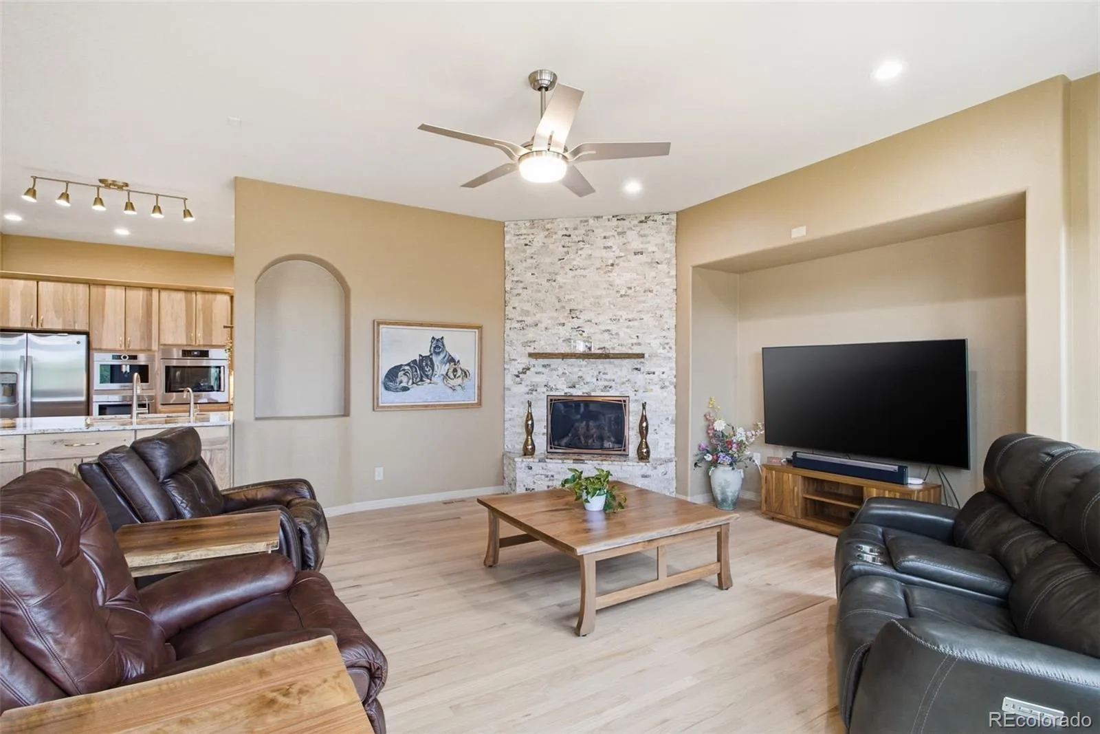 5309 W Hoover Drive Littleton CO 80123 | MLS #REC3828873 06032026183818 1600 10