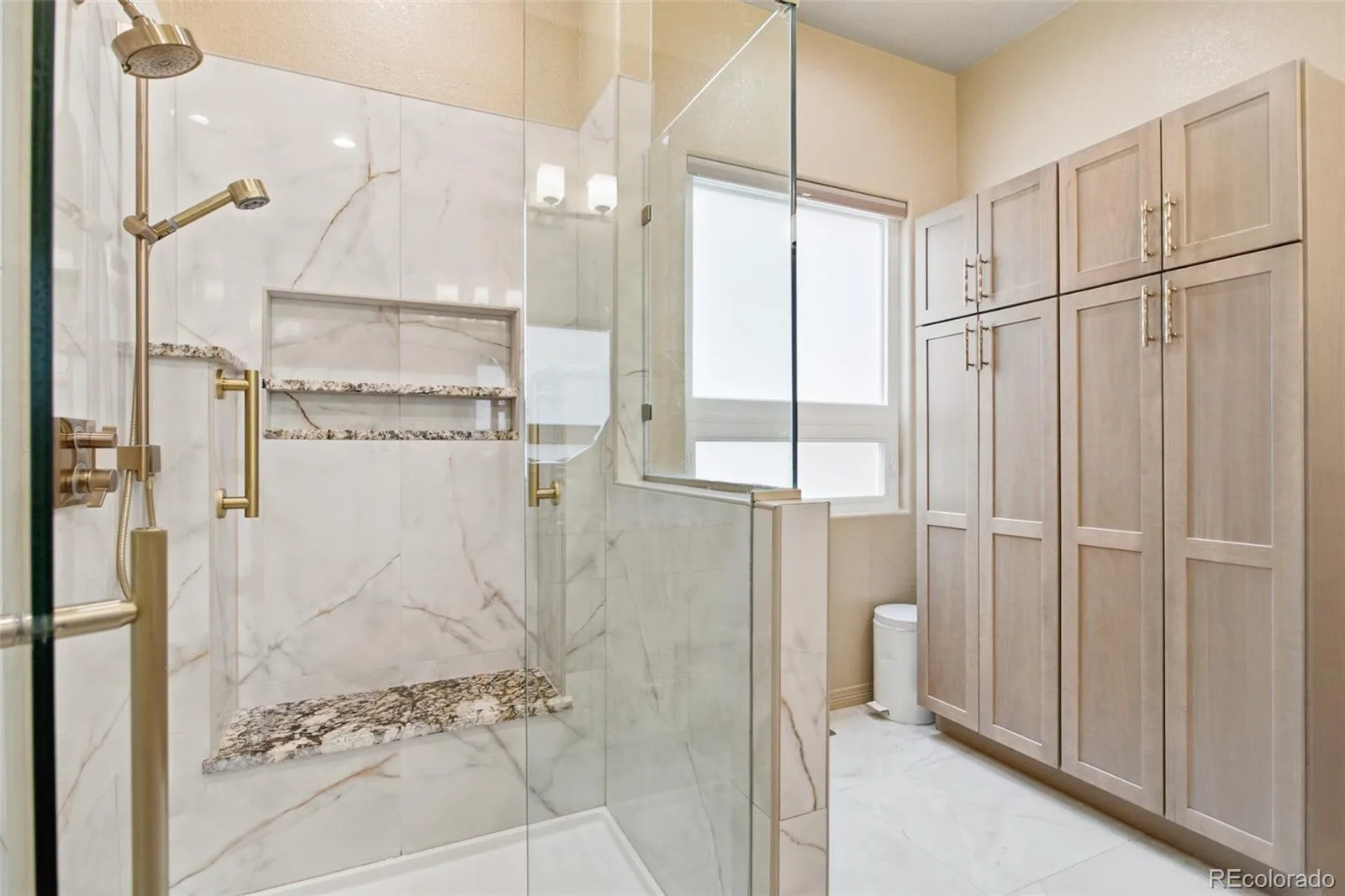 5309 W Hoover Drive Littleton CO 80123 | MLS #REC3828873 06032026183818 1600 14