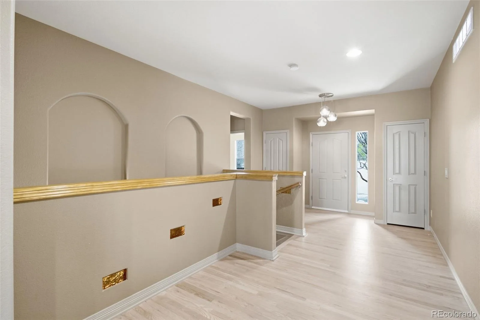 5309 W Hoover Drive Littleton CO 80123 | MLS #REC3828873 06032026183818 1600 5