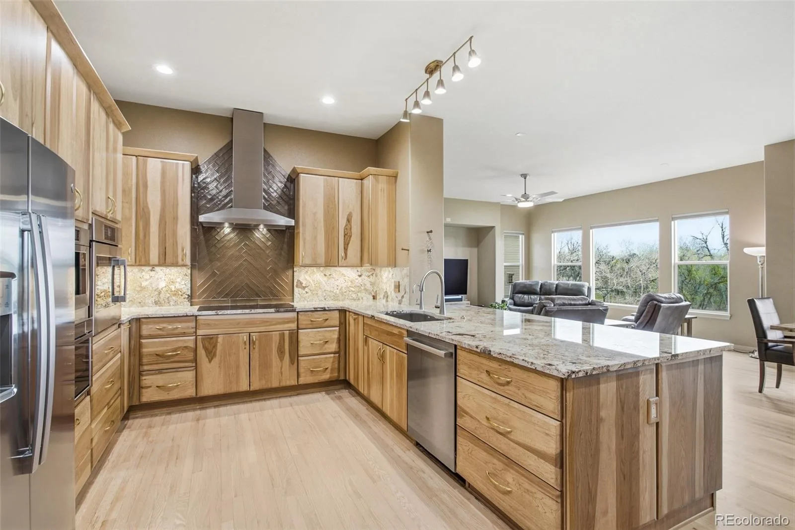5309 W Hoover Drive Littleton CO 80123 | MLS #REC3828873 06032026183818 1600 7