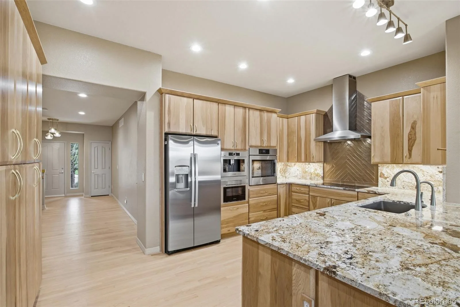 5309 W Hoover Drive Littleton CO 80123 | MLS #REC3828873 06032026183818 1600 8