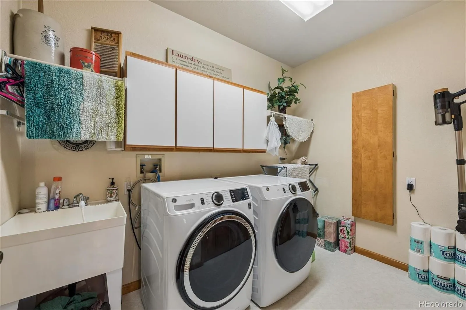 33 Sandra Lane Broomfield CO 80020 MLS #REC3830326 05082026153704 1600 4