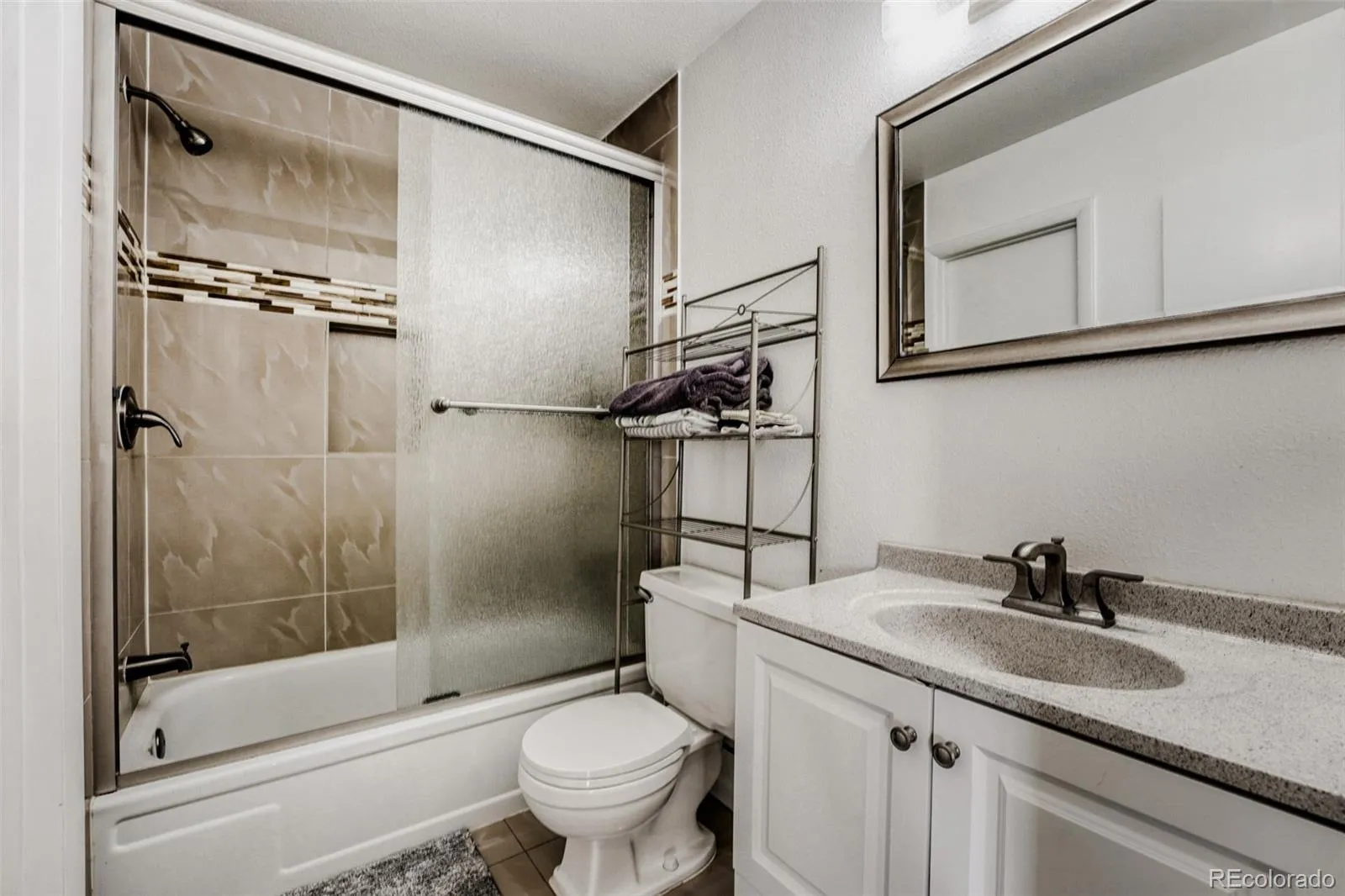 2621 S Xanadu Way #B Aurora CO 80014 | MLS #REC3830718 04282026210023 1600 8