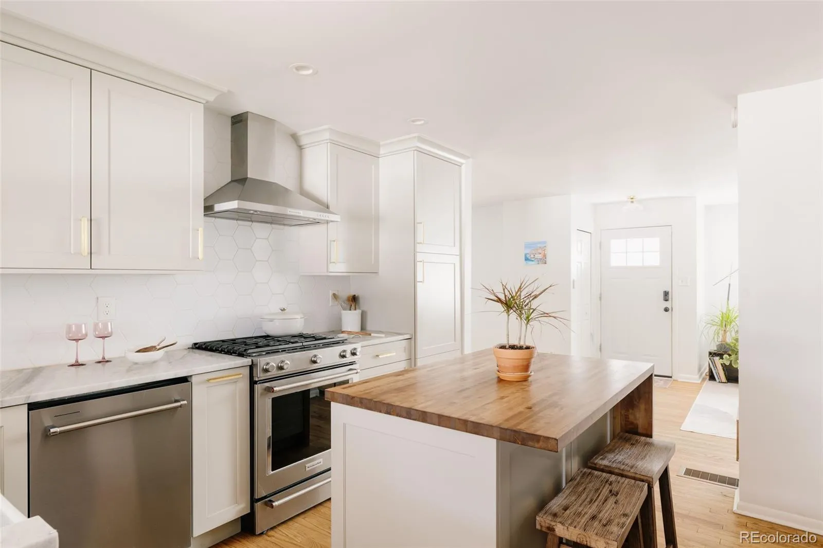 04082026080357 1600 33