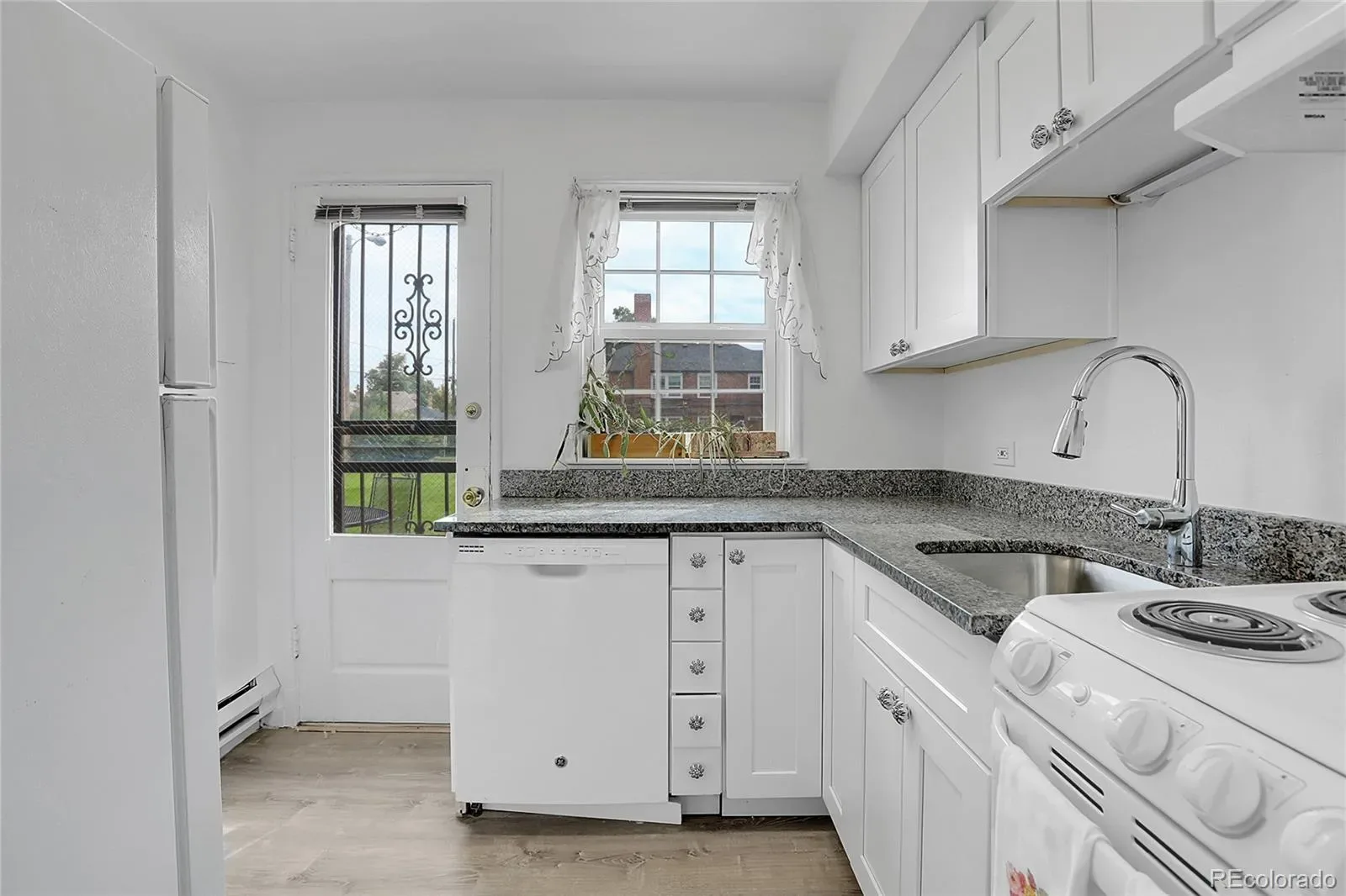 6004 E 29th Avenue Denver CO 80207 | MLS #REC3831497 03252026155628 1600 5