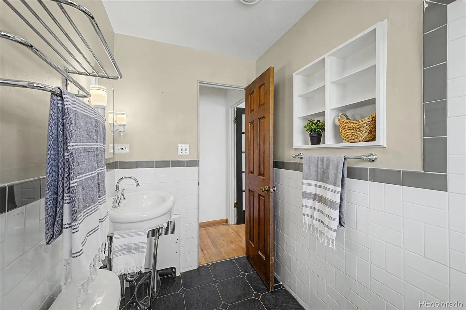 04202026234421 1600 15