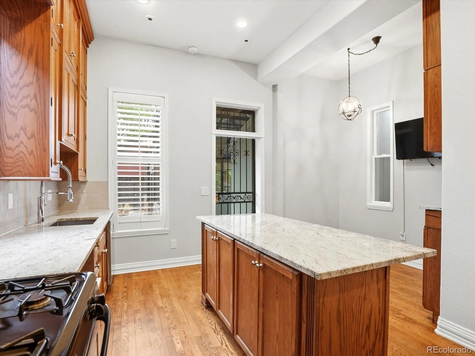 2440 Stout Street Denver CO 80205 MLS #REC3832341 05132026205425 1600 15