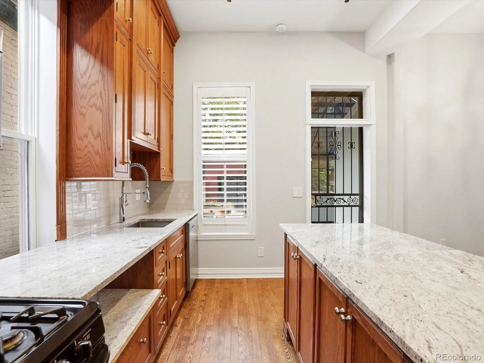2440 Stout Street Denver CO 80205 MLS #REC3832341 05132026205425 1600 16