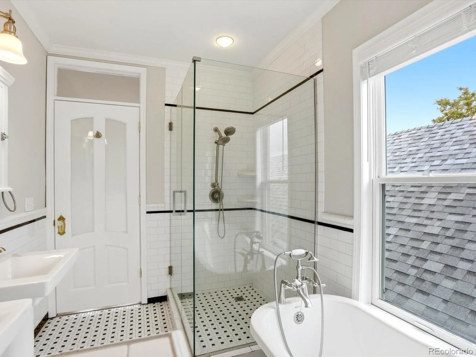 2440 Stout Street Denver CO 80205 MLS #REC3832341 05132026205425 1600 32