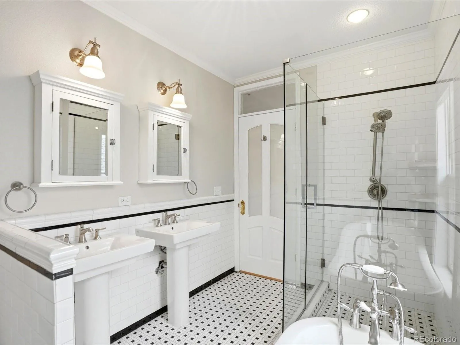 2440 Stout Street Denver CO 80205 MLS #REC3832341 05132026205425 1600 33