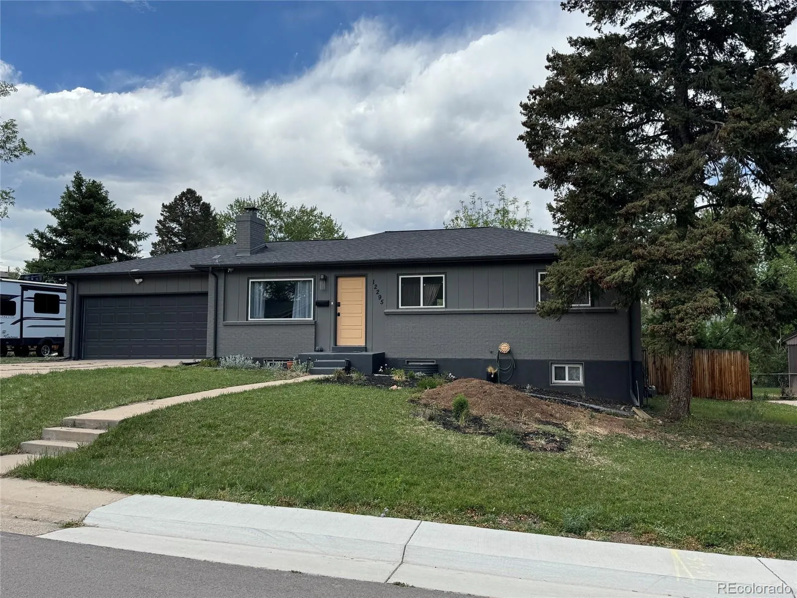 12295 W Ohio Place Lakewood CO 80228 MLS #REC3832514 05142026171239 1600 0