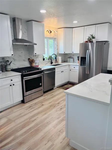 12295 W Ohio Place Lakewood CO 80228 MLS #REC3832514 05142026171239 800 4