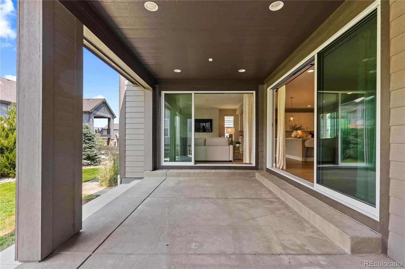 6485 Saddlesmith Street Castle Pines CO 80108 | MLS #REC3836399 08012026154504 1600 29