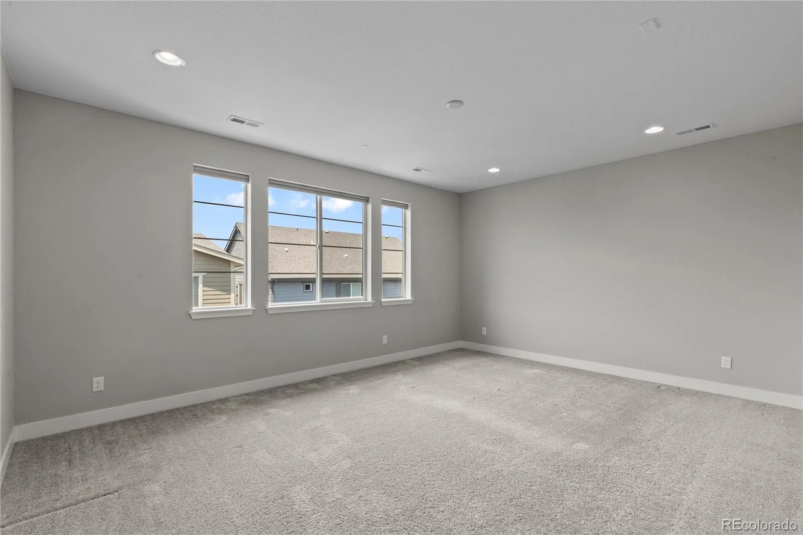 6485 Saddlesmith Street Castle Pines CO 80108 | MLS #REC3836399 08012026154504 1600 33