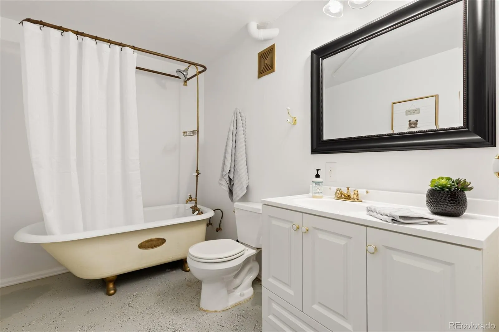 04092026125153 1600 30