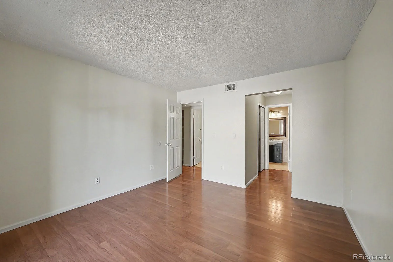 5755 W Atlantic Place #202 Lakewood CO 80227 | MLS #REC3839214 06272026185058 1600 10