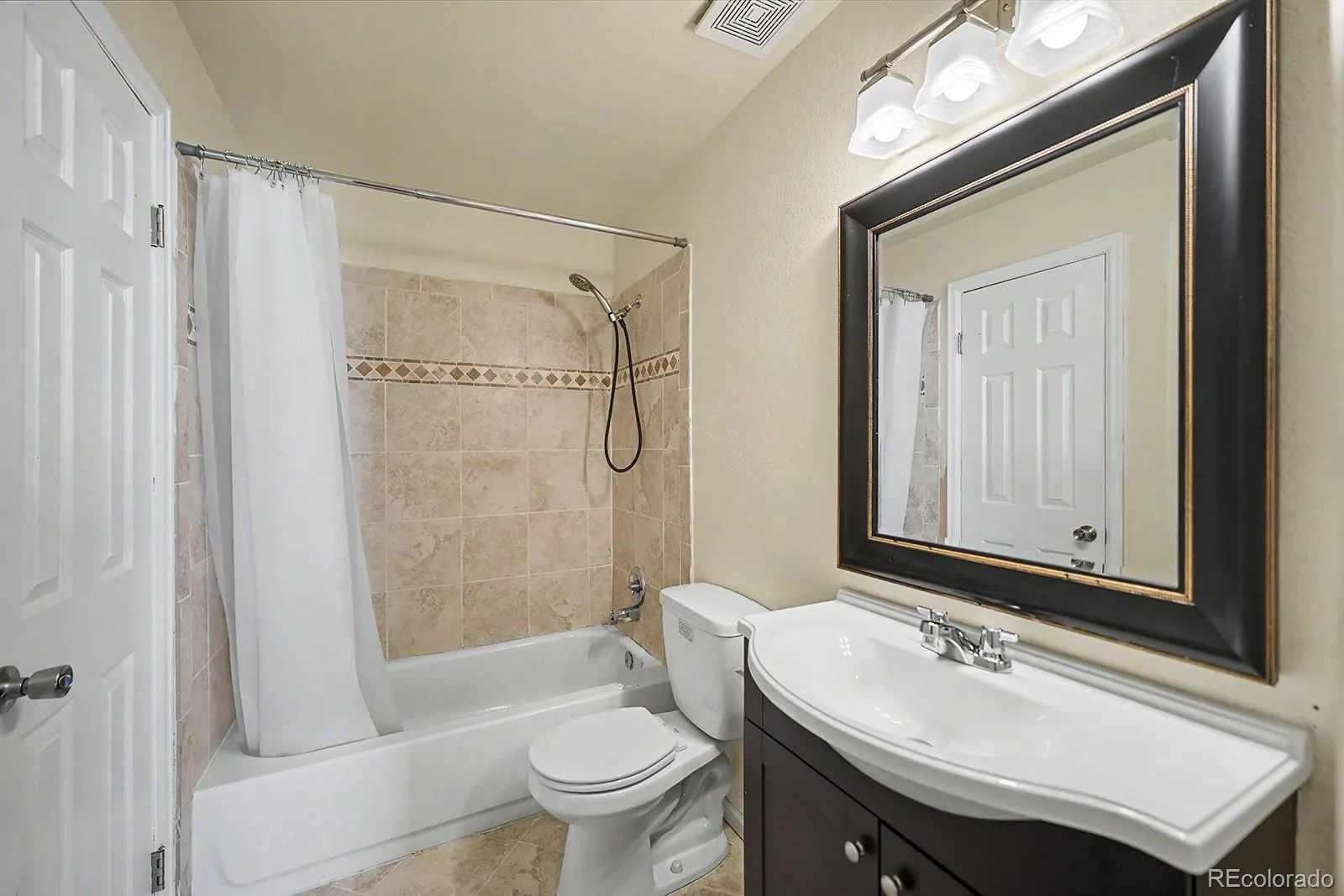5755 W Atlantic Place #202 Lakewood CO 80227 | MLS #REC3839214 06272026185058 1600 12