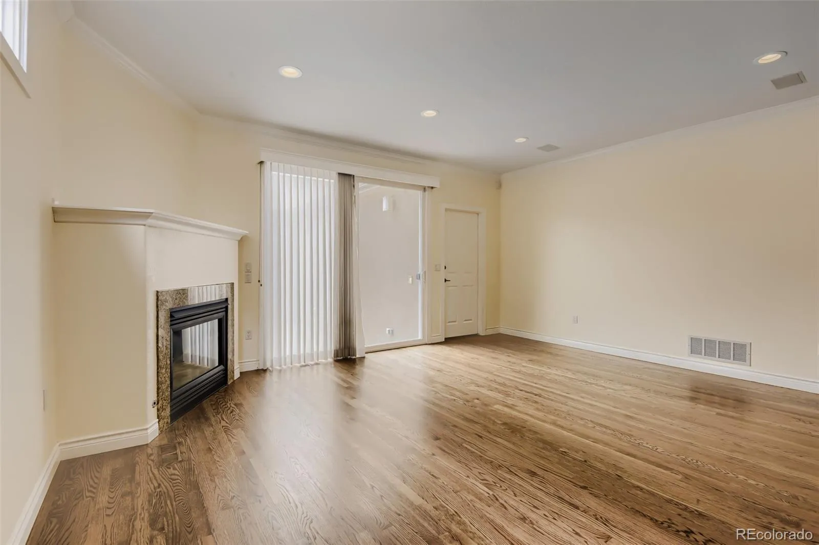 04032026215425 1600 15