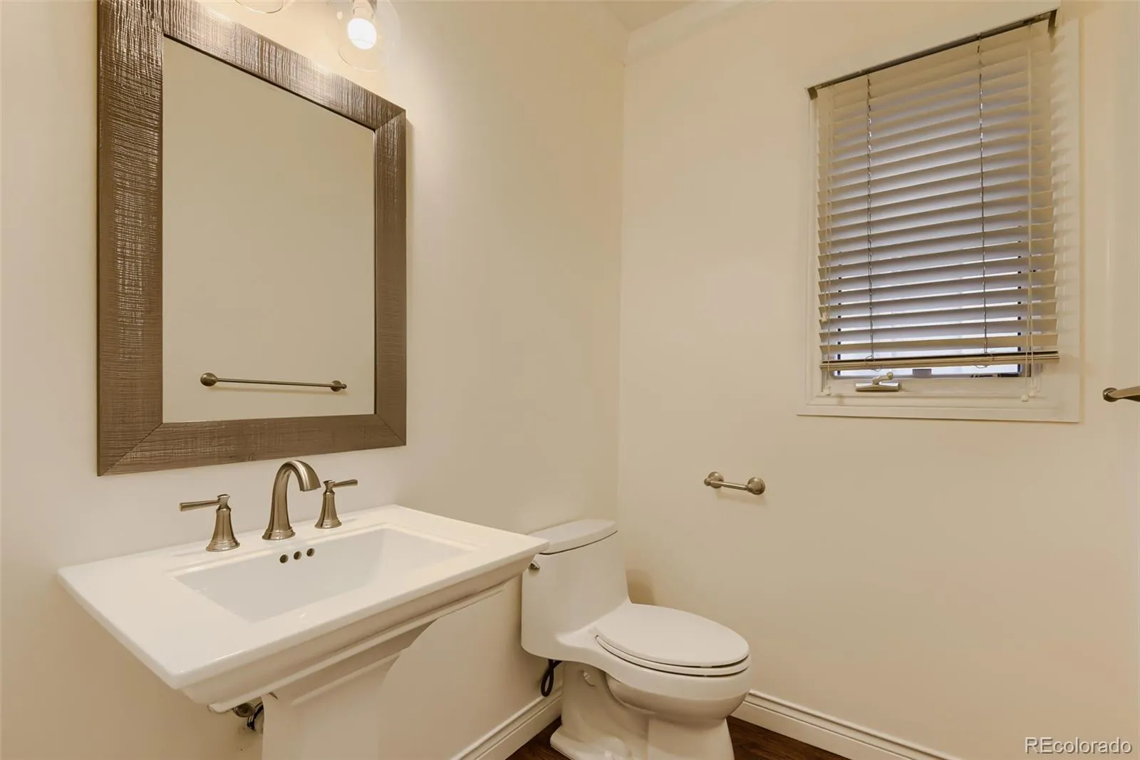 04032026215425 1600 16