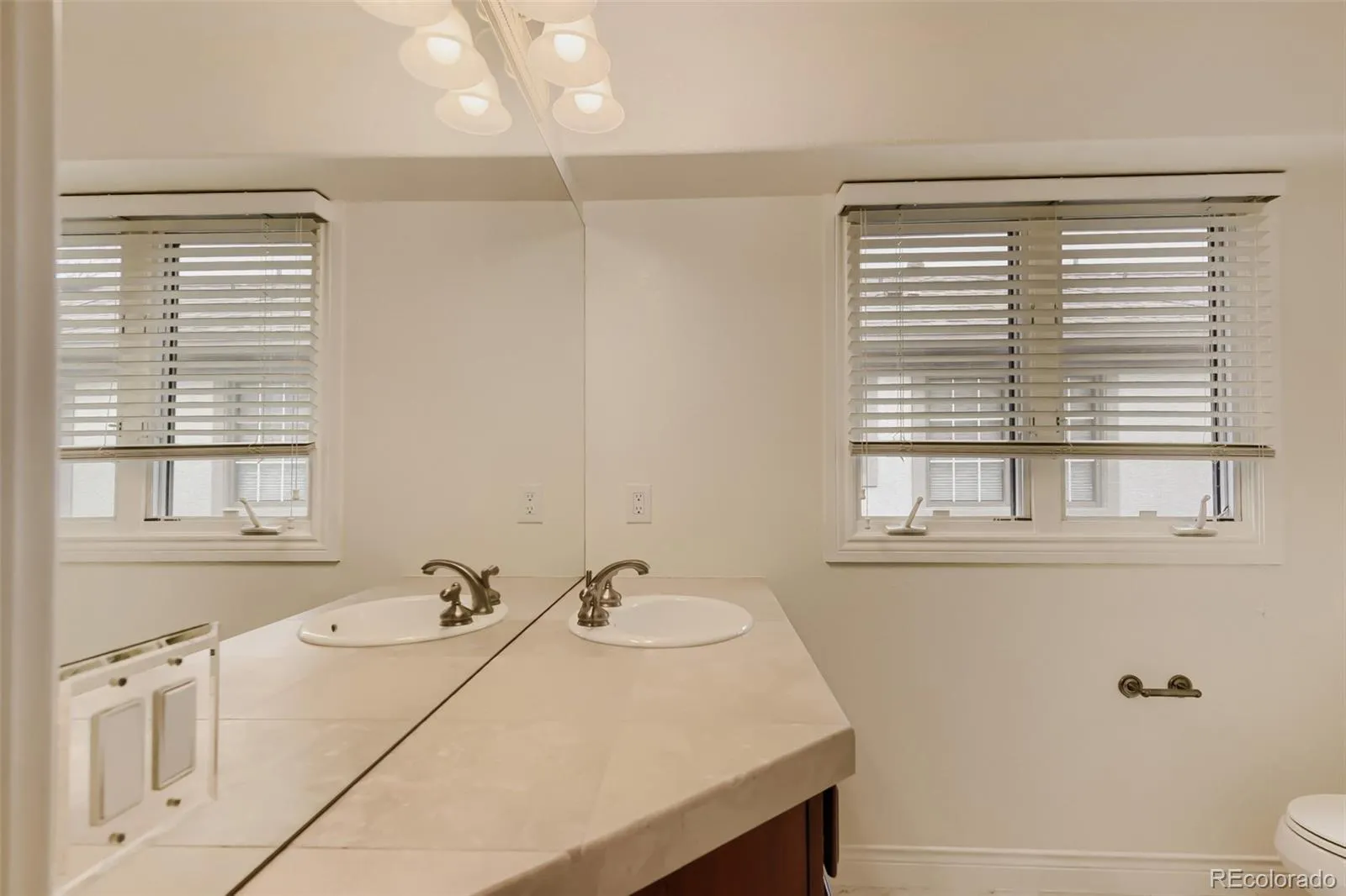 04032026215425 1600 27