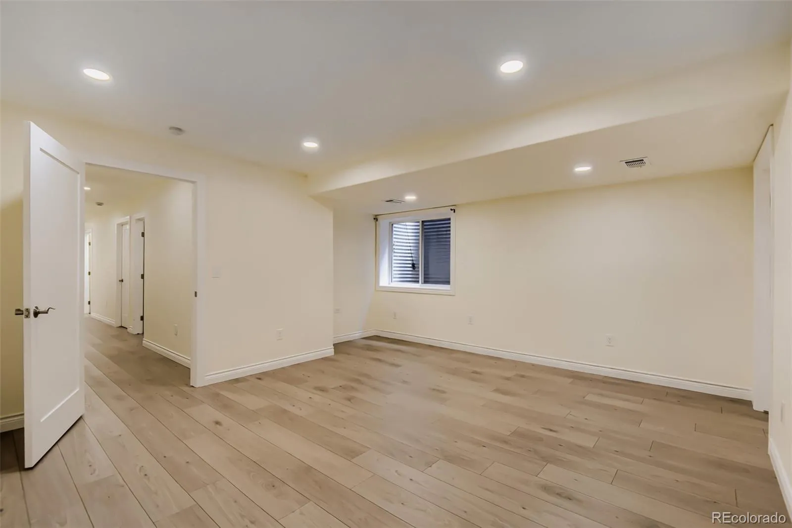 04032026215425 1600 32