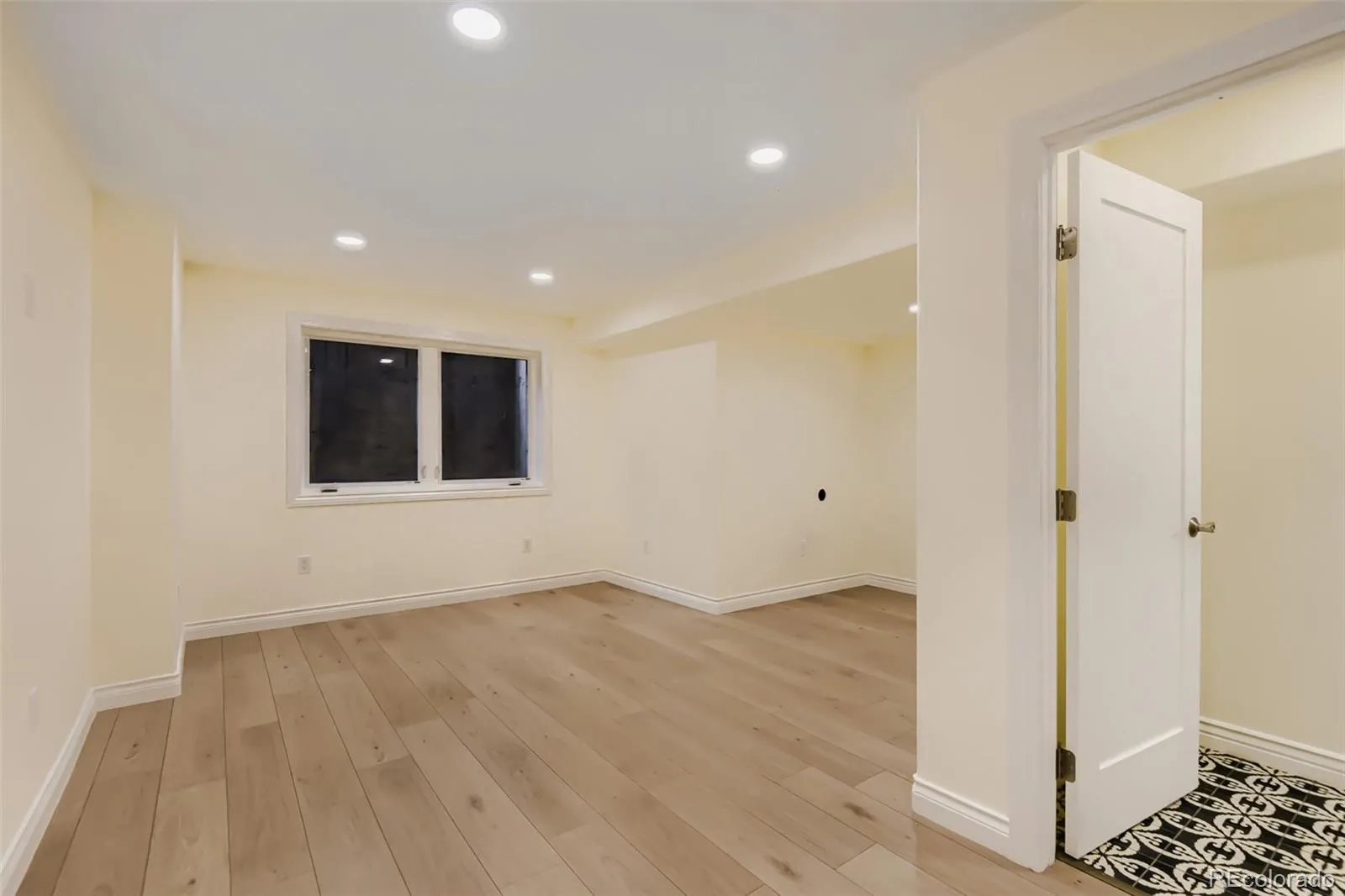 04032026215425 1600 33