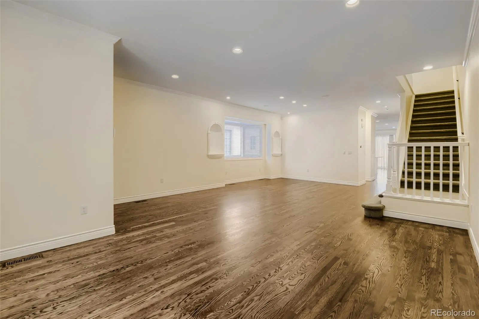 04032026215425 1600 4