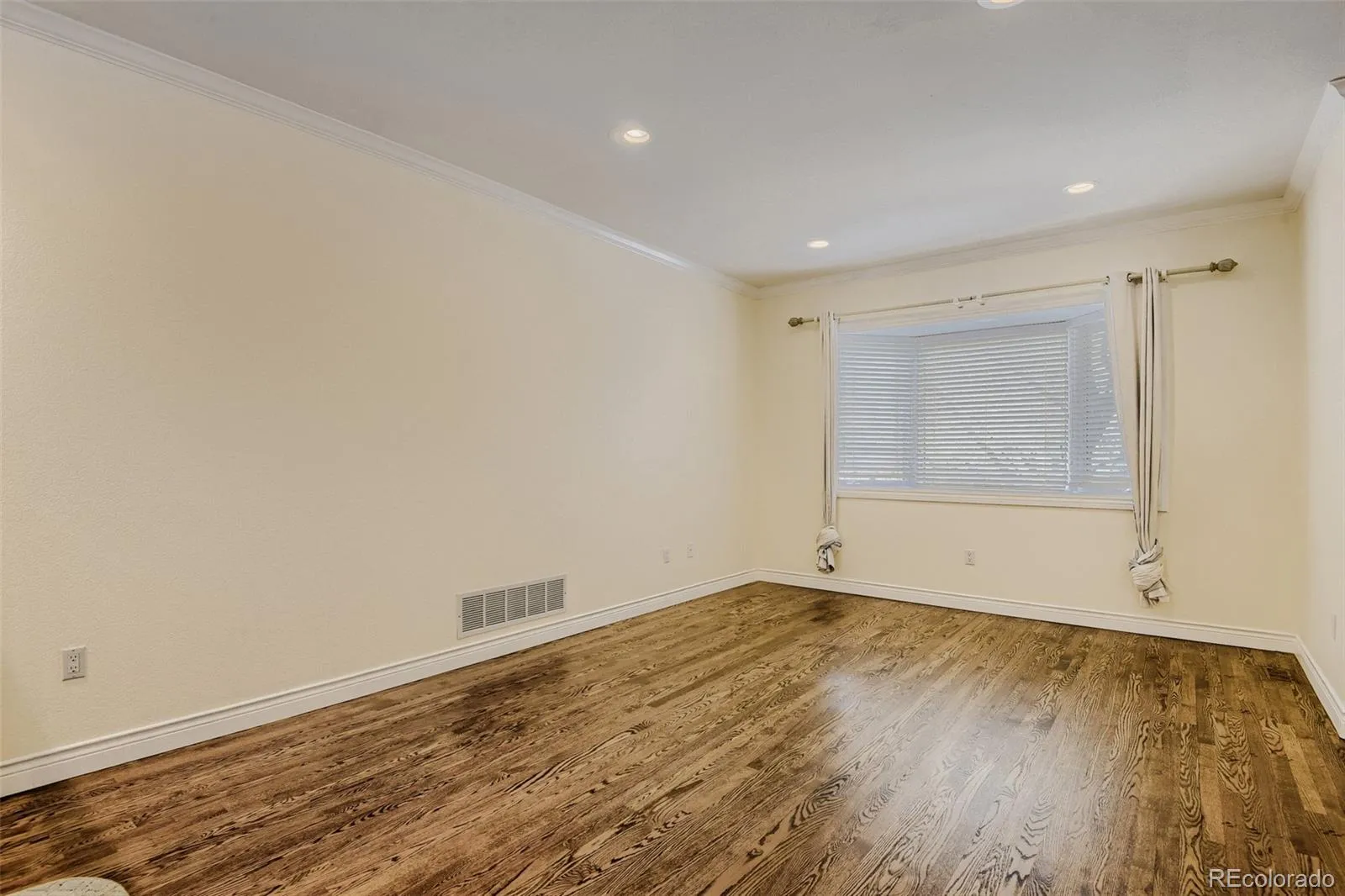 04032026215425 1600 7