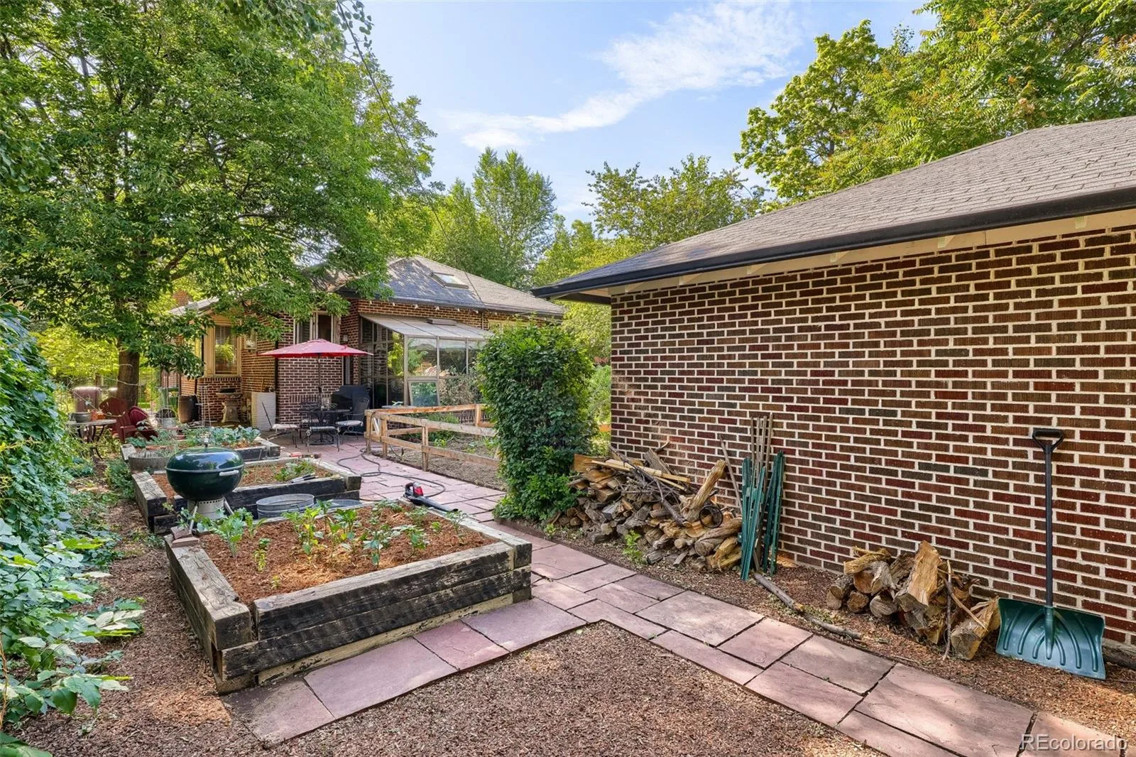 2056 Forest Street Denver CO 80207 MLS #REC3839324 07012026145859 1600 25