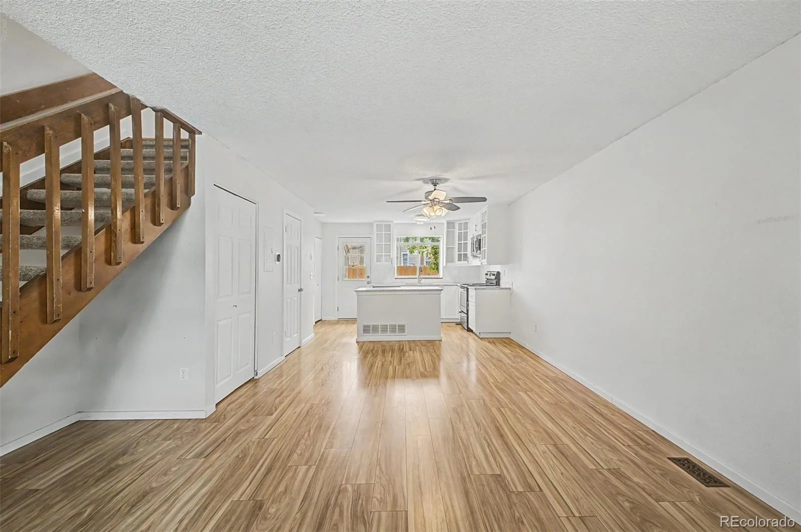 18274 E Arizona Avenue #B Aurora CO 80017 | MLS #REC3839712 08032026192918 1600 6