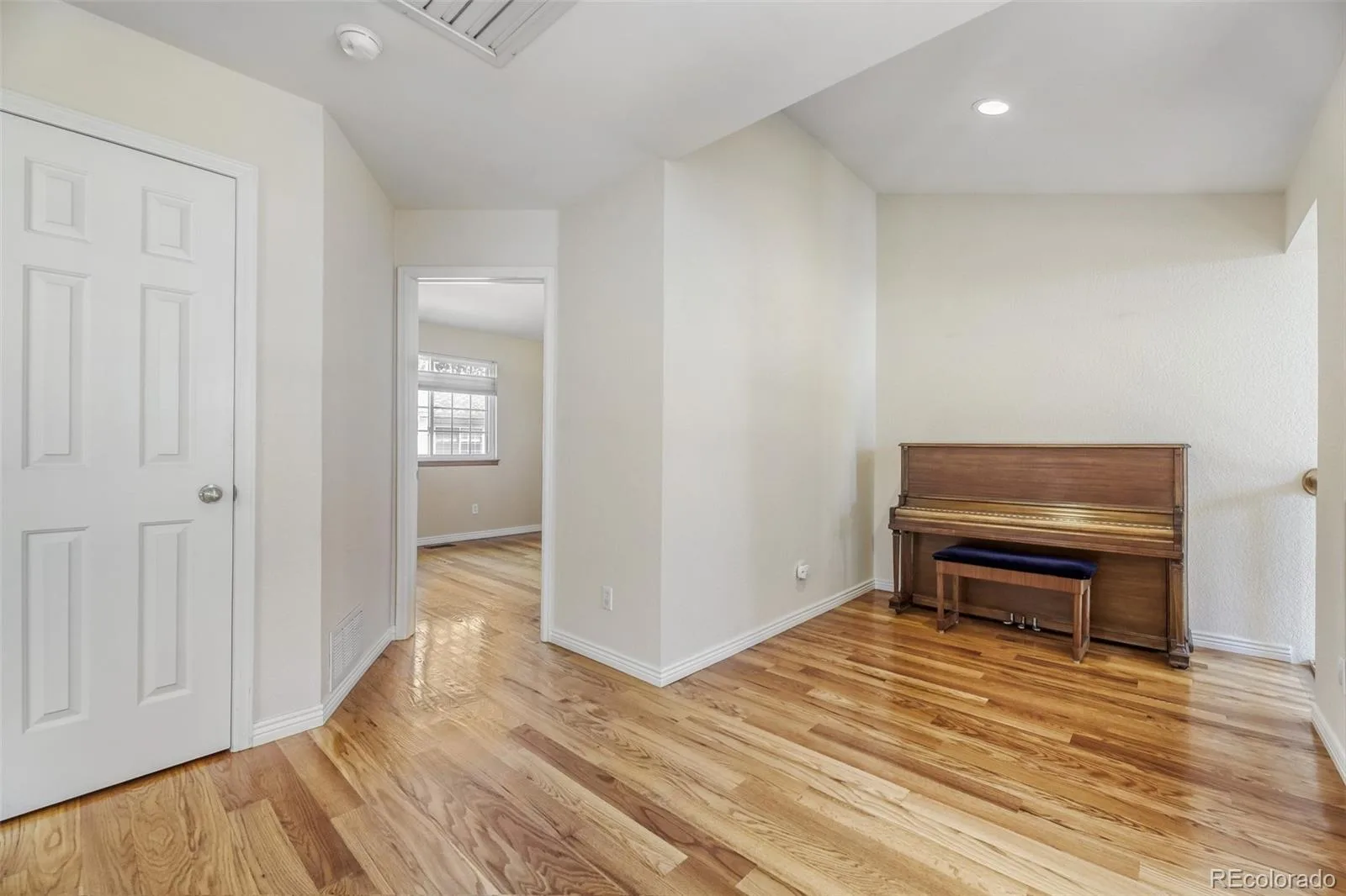 2083 S Xenia Way Denver CO 80231 | MLS #REC3841338 09302026172710 1600 11