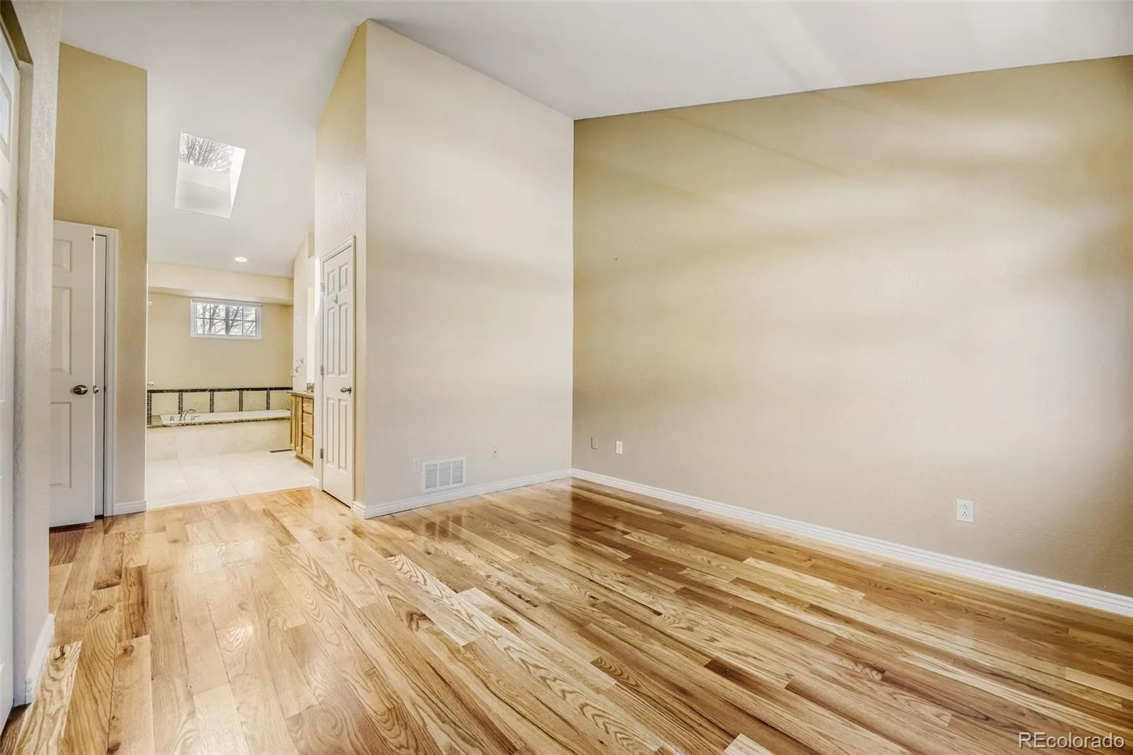 2083 S Xenia Way Denver CO 80231 | MLS #REC3841338 09302026172710 1600 14